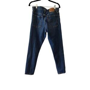 Levi’s Wedgie Skinny Button Fly Size 31 Medium Wash Women's Jean